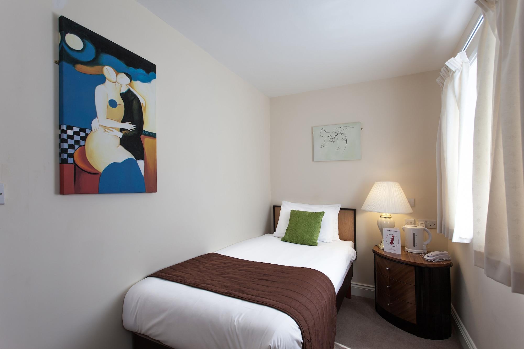 Russ Hill Hotel Charlwood Zewnętrze zdjęcie