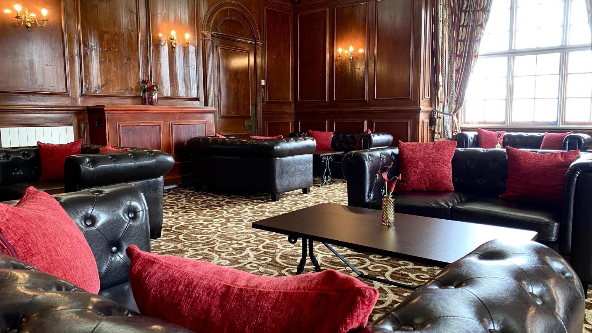 Russ Hill Hotel Charlwood Zewnętrze zdjęcie