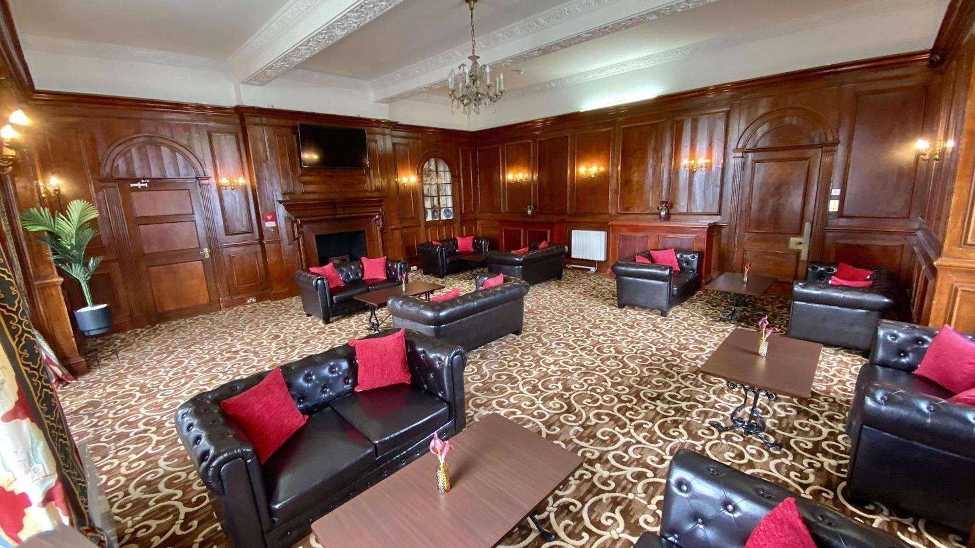 Russ Hill Hotel Charlwood Zewnętrze zdjęcie