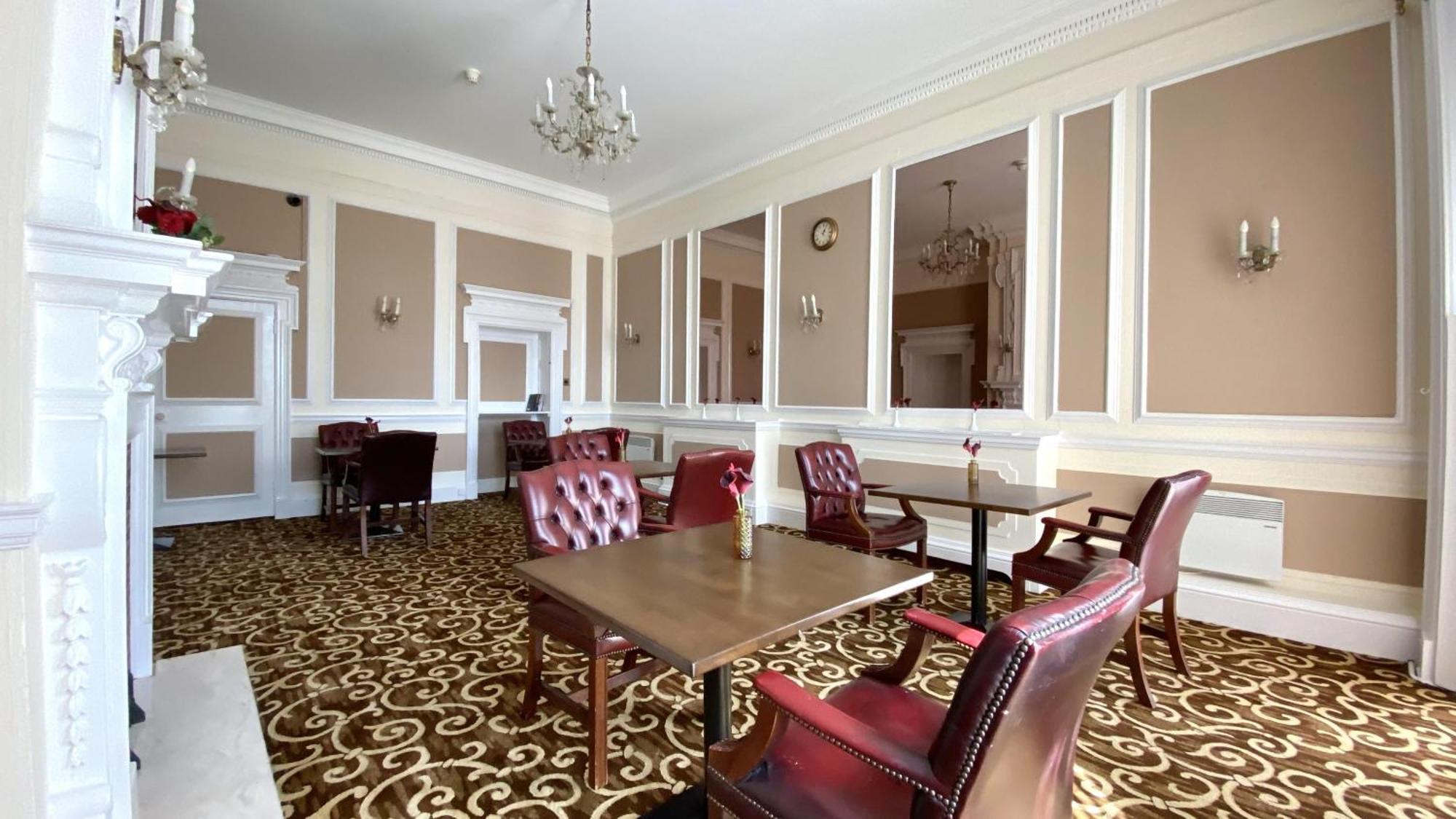 Russ Hill Hotel Charlwood Zewnętrze zdjęcie
